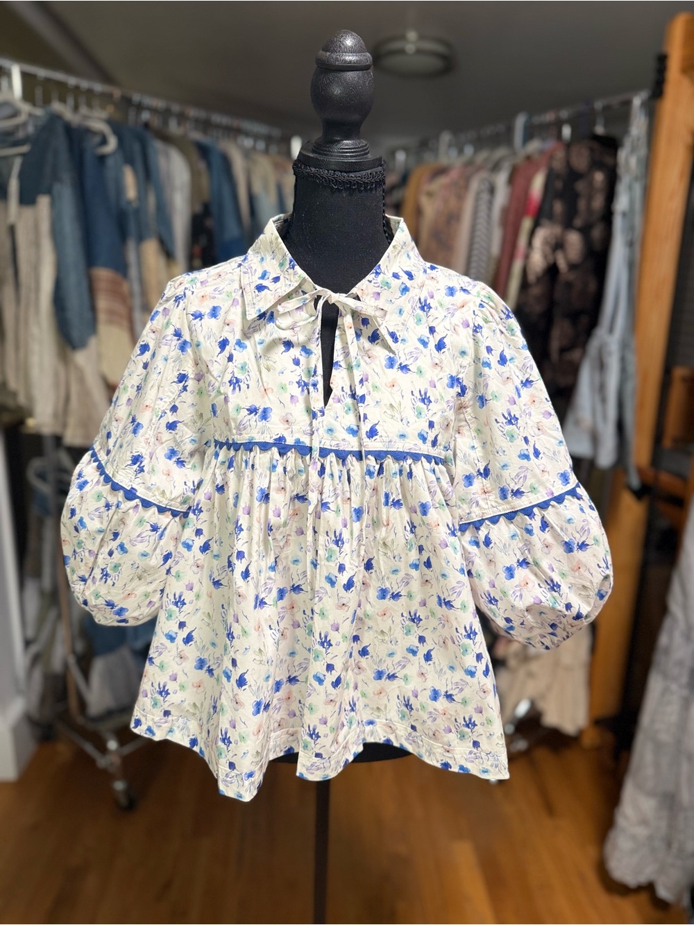 Women's Floral Tie-Neck Peasant Blouse in Blue and White